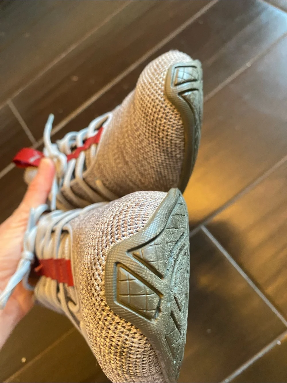 Puma Axelion Men's athletic shoes size 8